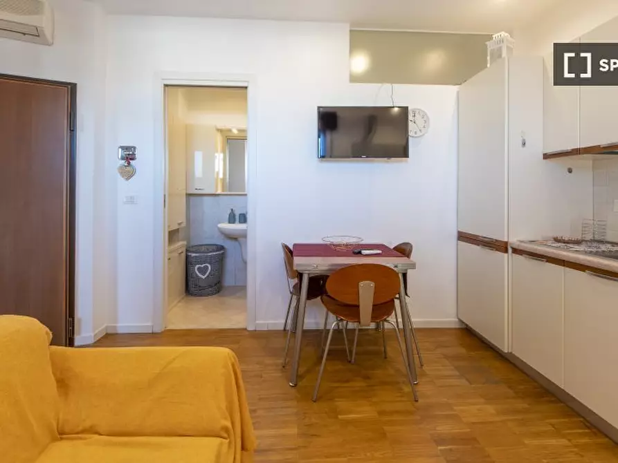 Immagine 12 di Ufficio in affitto  in Viale Angelo Masini a Bologna