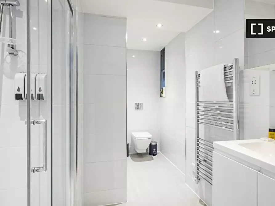 Immagine 12 di Ufficio in affitto  in Iverson Rd a Camden Town