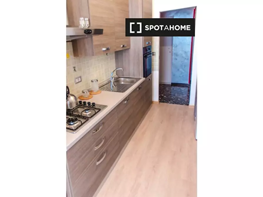 Immagine 12 di Camera condivisa in affitto  in Corso Sebastopoli a Torino