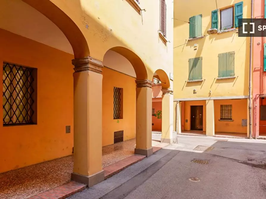 Immagine 8 di Ufficio in affitto  in Via Mirasole a Bologna