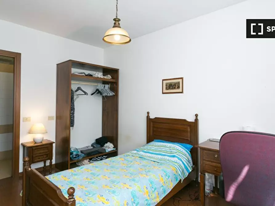 Immagine 2 di Camera condivisa in affitto  in Via Torquato Tasso a Sesto San Giovanni