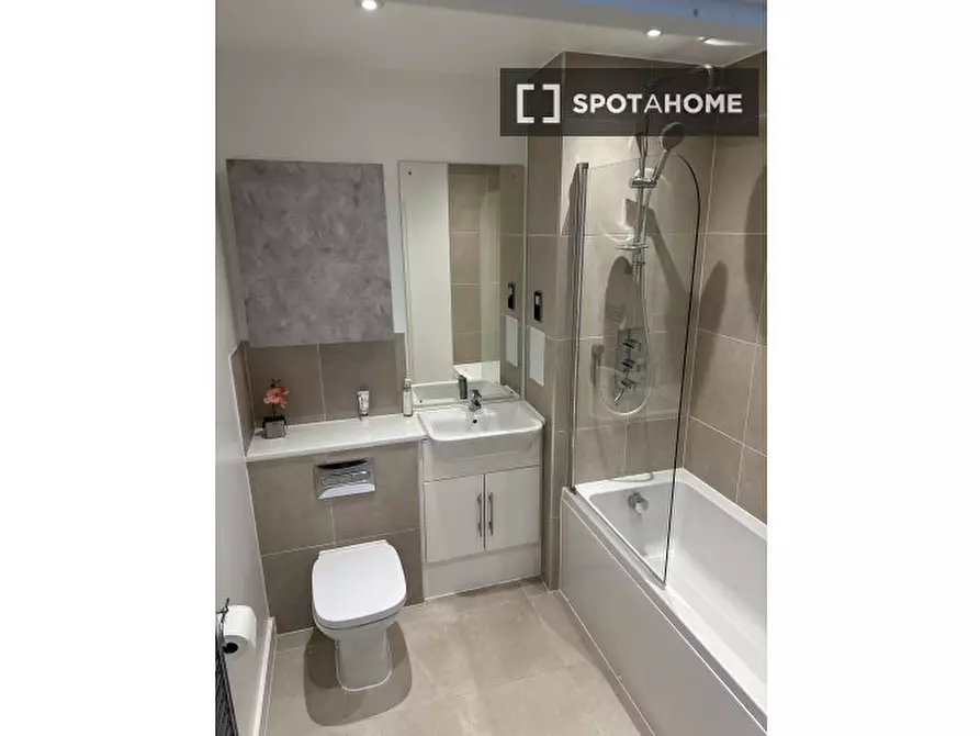 Immagine 13 di Appartamento in affitto  in Ilford Hill a Ilford