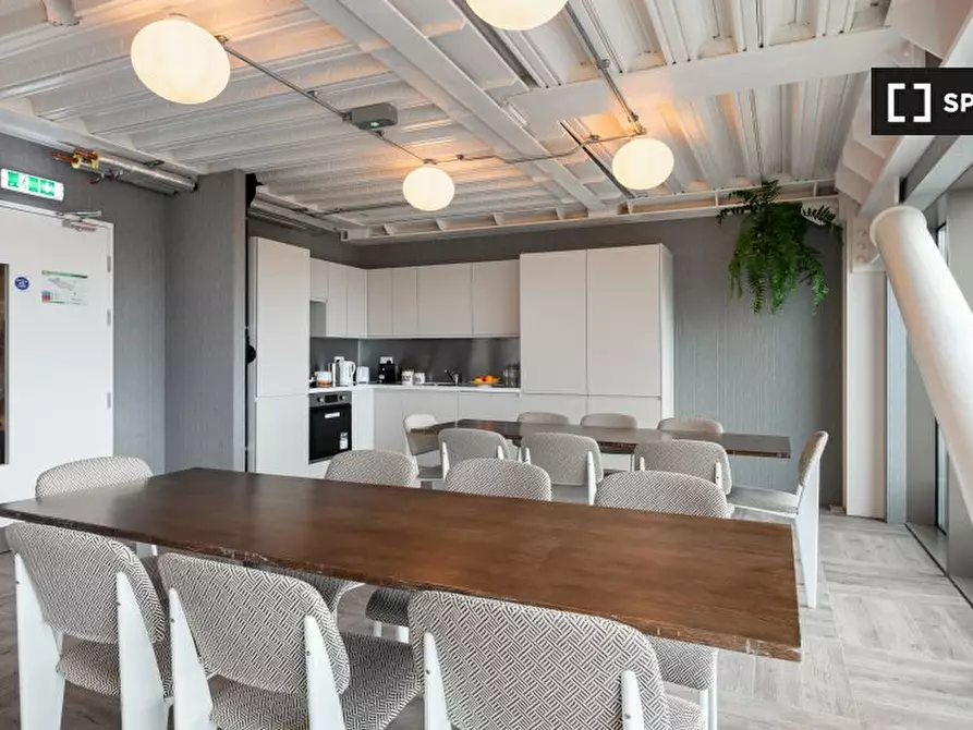 Immagine 19 di Ufficio in affitto  in Western Ave a Ealing