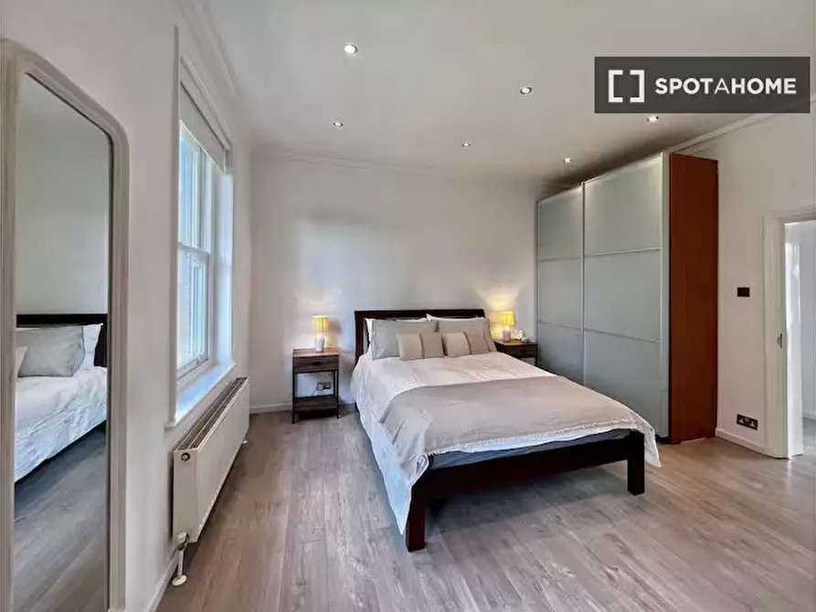 Immagine 5 di Appartamento in affitto  in Daleham Gardens a Camden Town