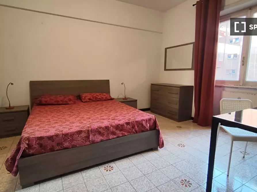 Immagine 2 di Camera condivisa in affitto  in Via Giuseppe Veronese a Roma