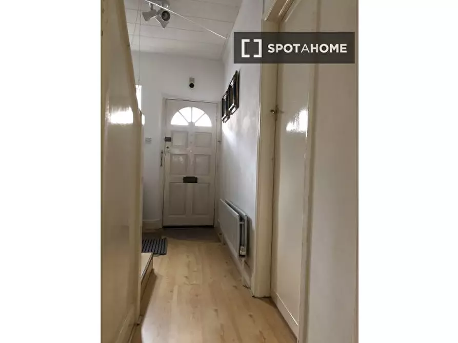 Immagine 7 di Camera condivisa in affitto  in Mersham Rd a Croydon