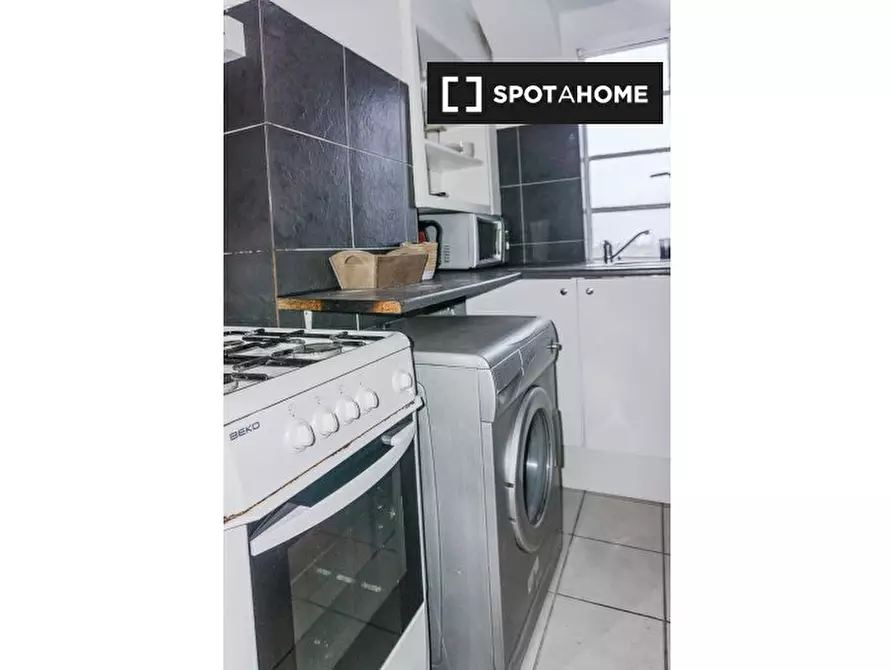 Immagine 7 di Camera condivisa in affitto  in Flat Westbourne Court a Paddington
