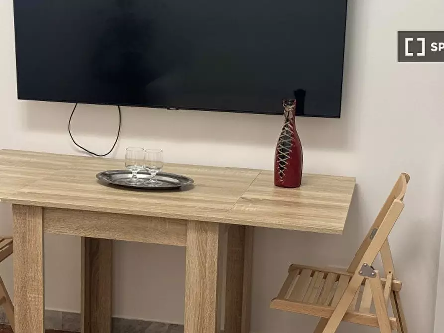 Immagine 4 di Camera condivisa in affitto  in V. Morozzo della Rocca a Roma