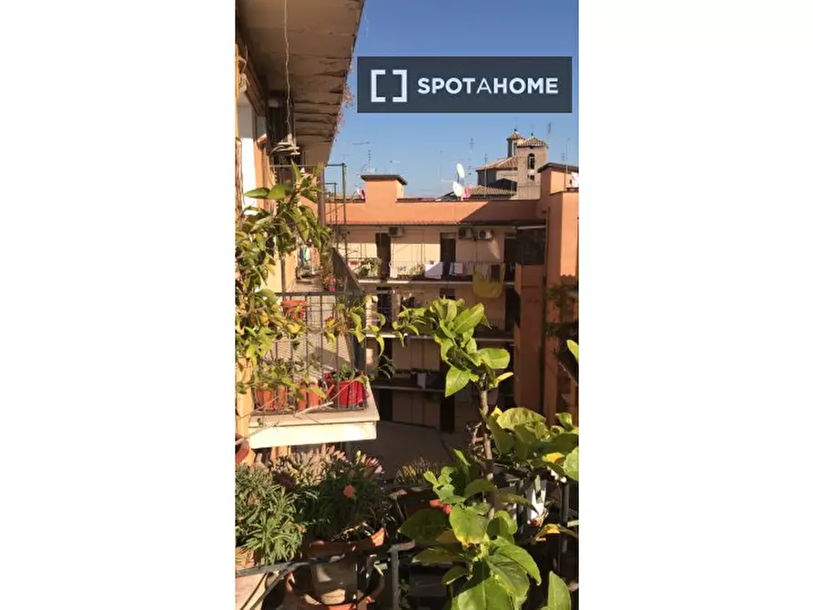 Immagine 14 di Appartamento in affitto  in Via Garibaldi a Roma