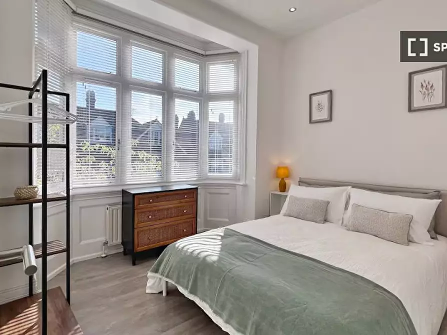Immagine 9 di Appartamento in affitto  in Daleham Gardens a Camden Town