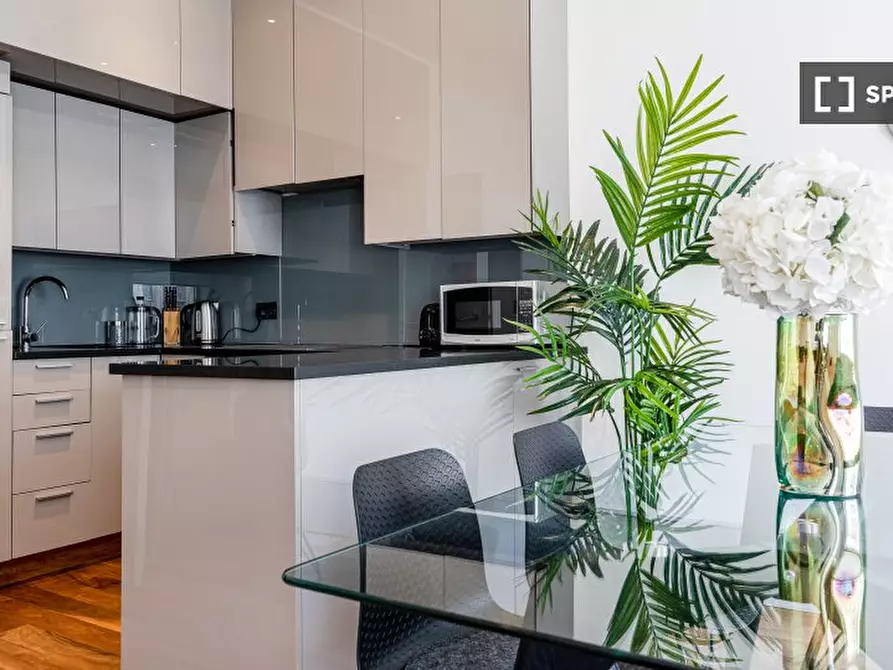Immagine 16 di Appartamento in affitto  in Apartment a Kensington
