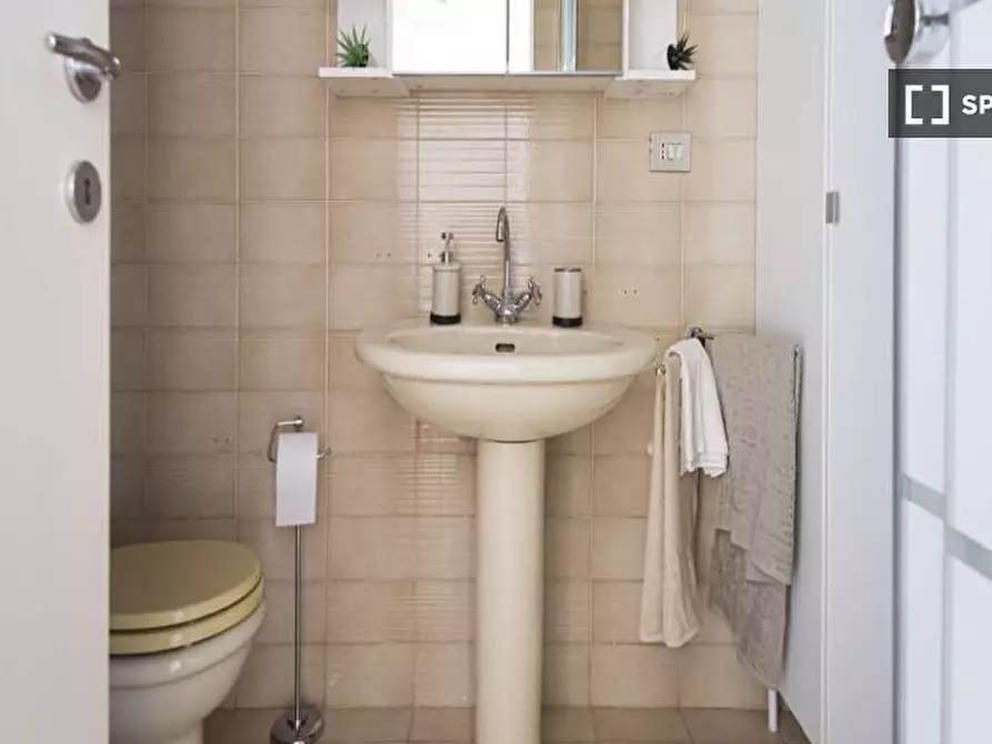 Immagine 17 di Camera condivisa in affitto  in Viale Brianza a Milano