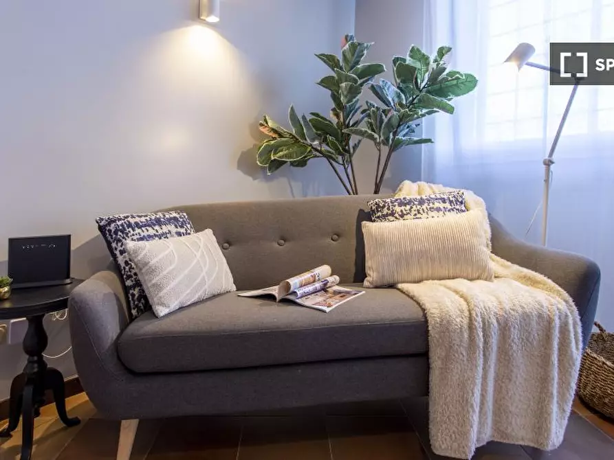 Immagine 10 di Appartamento in affitto  in Via S. Giovanni in Argentella a Roma