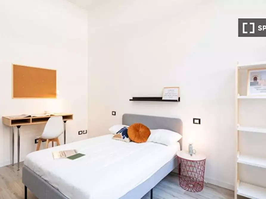 Immagine 1 di Camera condivisa in affitto  in Via Col di Lana a Milano