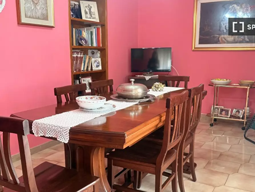 Immagine 11 di Camera condivisa in affitto  in Via Guido Biagi a Roma