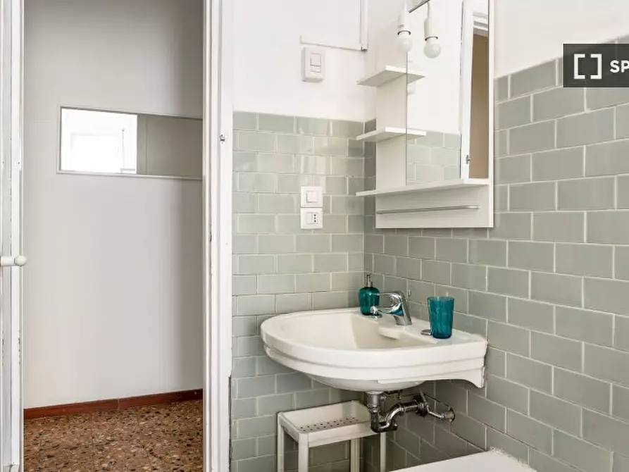 Immagine 1 di Camera condivisa in affitto  in Largo Giovan Battista Scalabrini a Milano