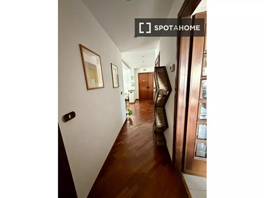 Immagine 15 di Camera condivisa in affitto  in Viale dei Colli Portuensi a Roma