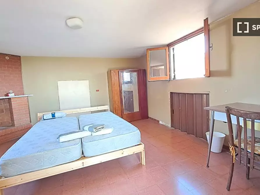 Immagine 2 di Camera condivisa in affitto  in Vicolo delle Lucarie a Roma