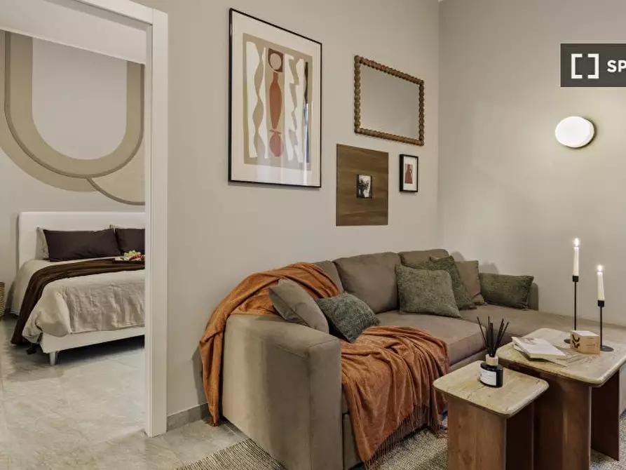 Immagine 5 di Appartamento in affitto  in Via Luigi Porro Lambertenghi a Milano