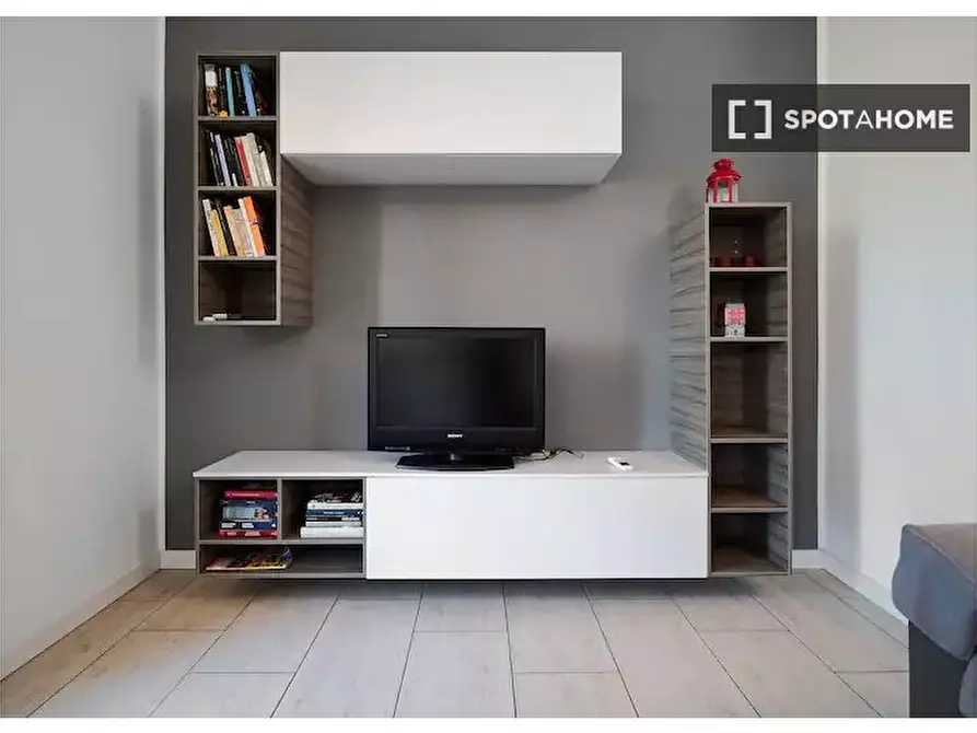 Immagine 2 di Appartamento in affitto  in Via Broni a Milano