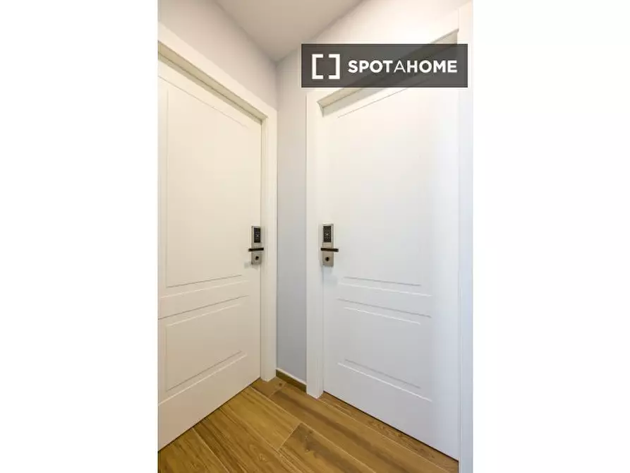Immagine 12 di Ufficio in affitto  in Via dei Tribunali a Napoli