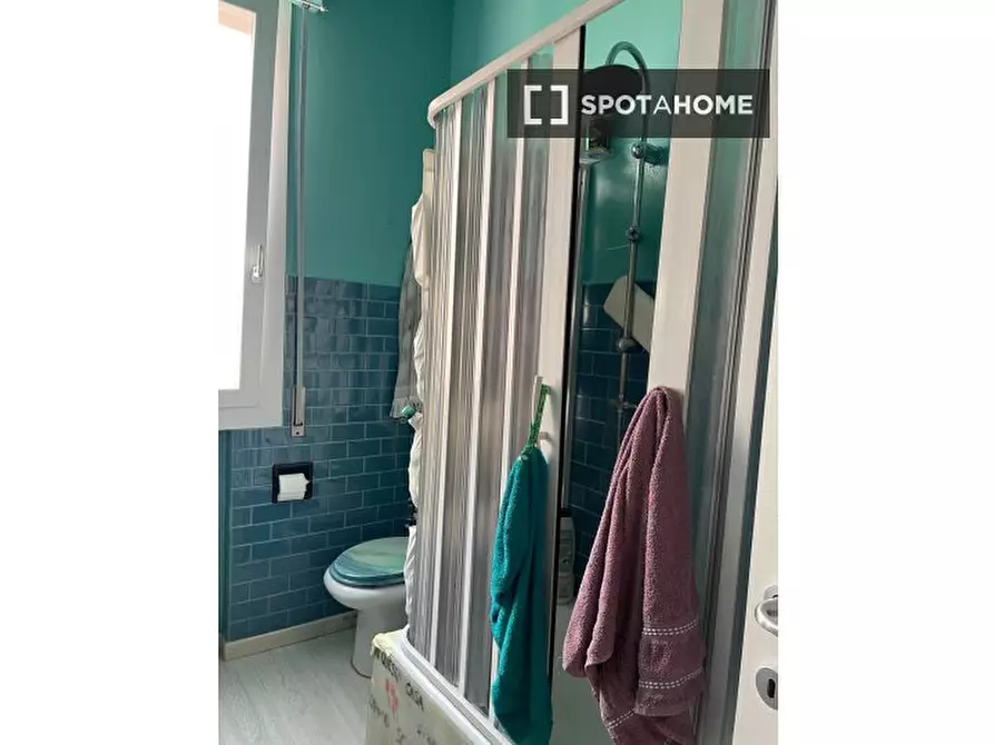 Immagine 11 di Camera condivisa in affitto  in Via Giuseppe Massarenti a Bologna