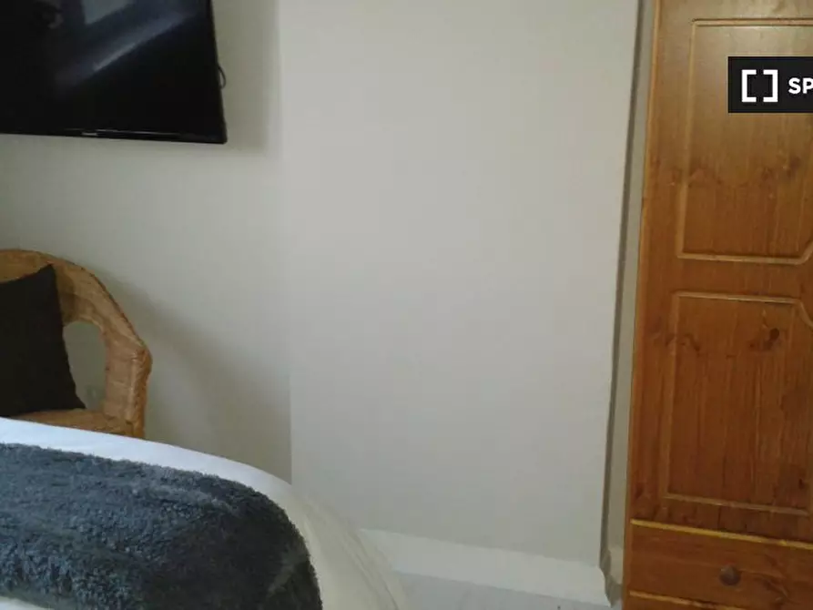 Immagine 2 di Camera condivisa in affitto  in Rochford Way a Croydon