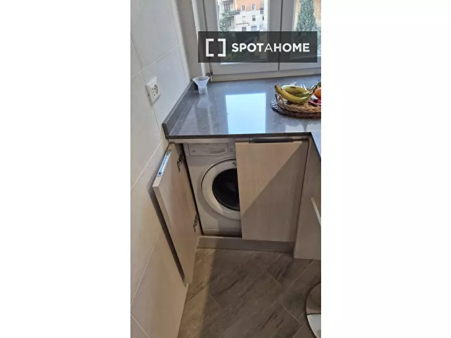 Immagine 9 di Camera condivisa in affitto  in Via Giosuè Borsi a Roma
