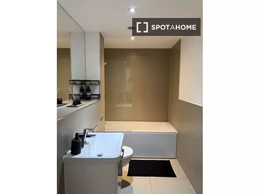 Immagine 4 di Appartamento in affitto  in Sydenham Road a Croydon