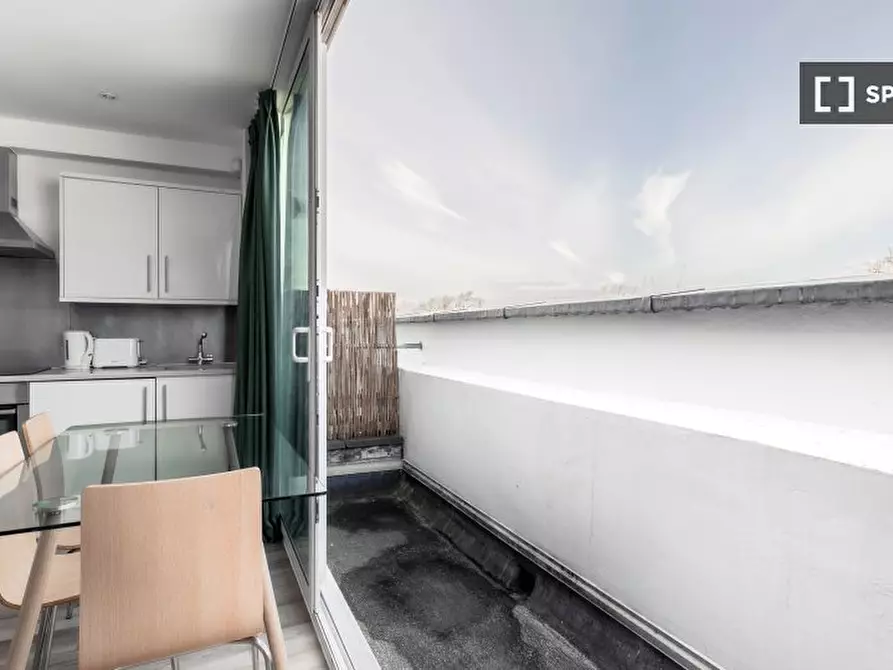 Immagine 11 di Appartamento in affitto  in Bell House, 17-19 Nevern Pl, Kensington, London SW5 9NR, UK a Kensington