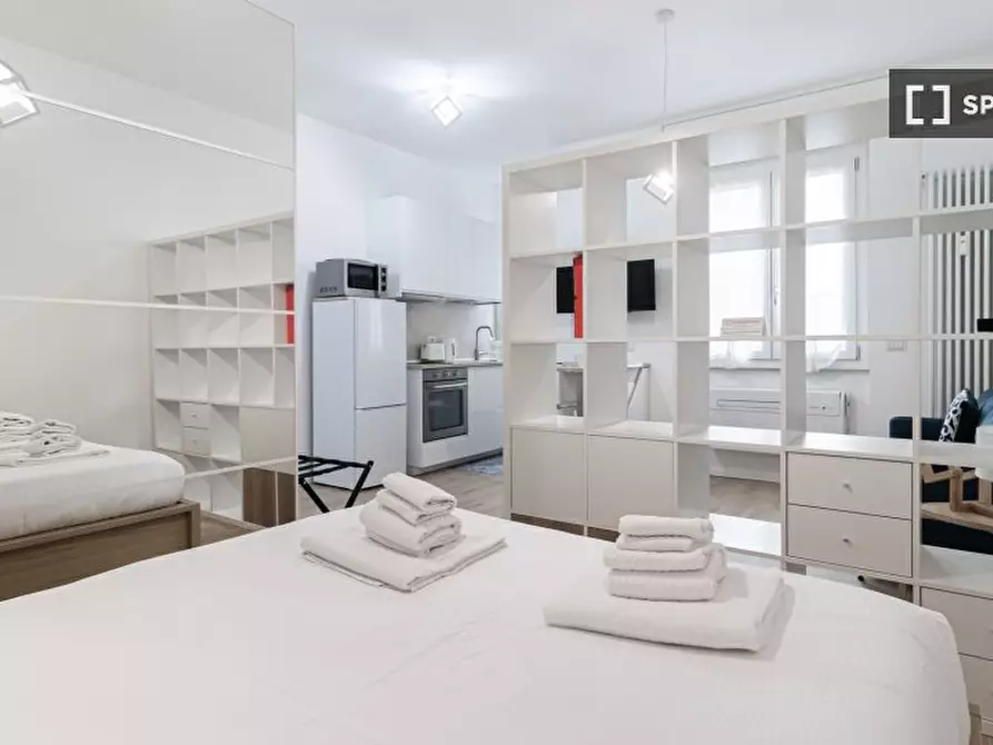 Immagine 13 di Ufficio in affitto  in Via Cambiasi a Milano