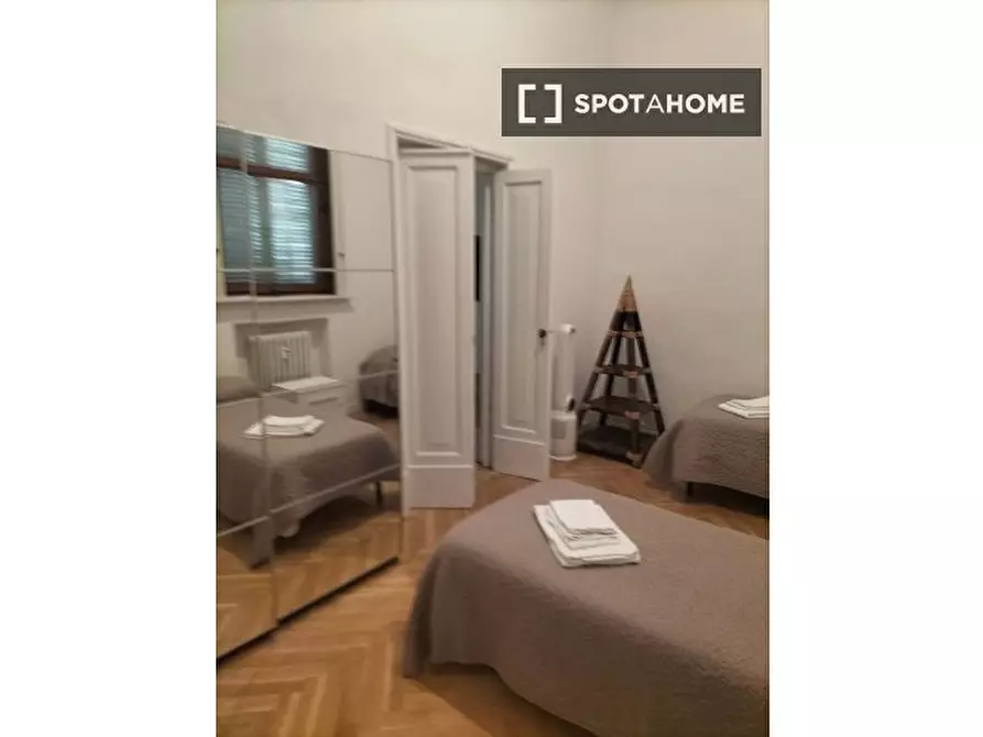 Immagine 2 di Appartamento in affitto  in Piazza San Martino a Bologna