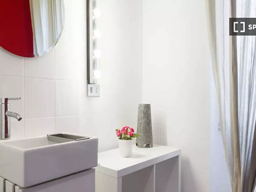 Immagine 6 di Camera condivisa in affitto  in Via Salvatore Barzilai a Milano