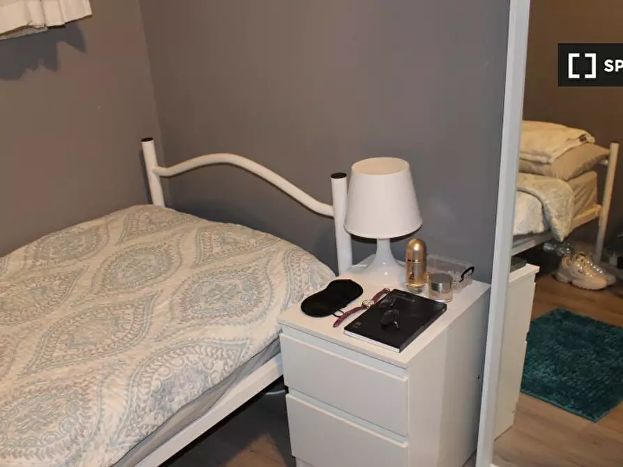 Immagine 2 di Camera condivisa in affitto  in Via Malta a Roma