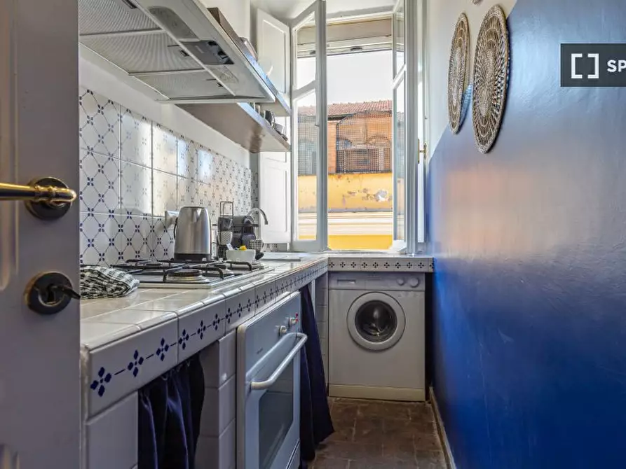 Immagine 5 di Appartamento in affitto  in Via di S. Francesco di Sales a Roma