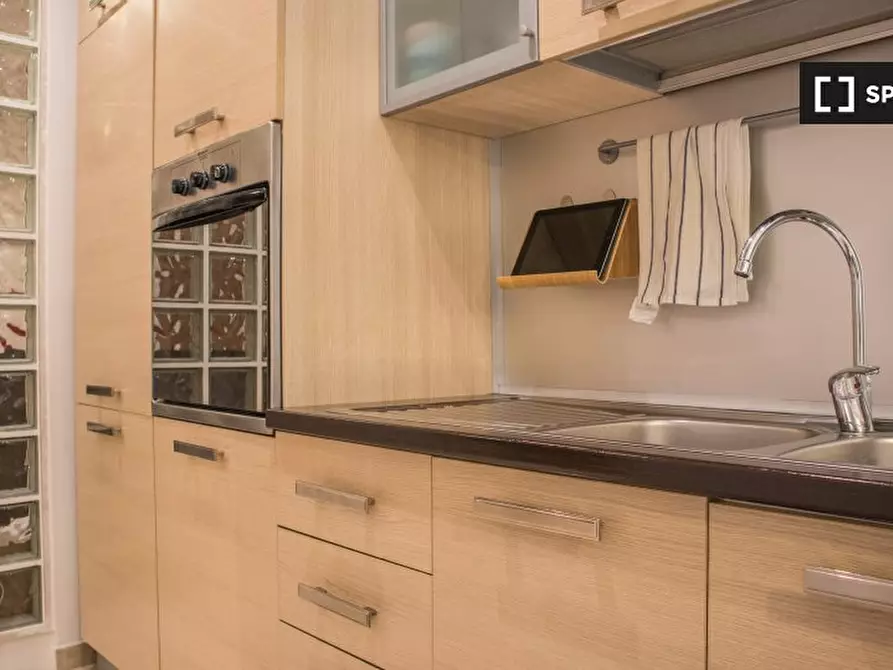 Immagine 14 di Camera condivisa in affitto  in Via Baldo degli Ubaldi a Roma