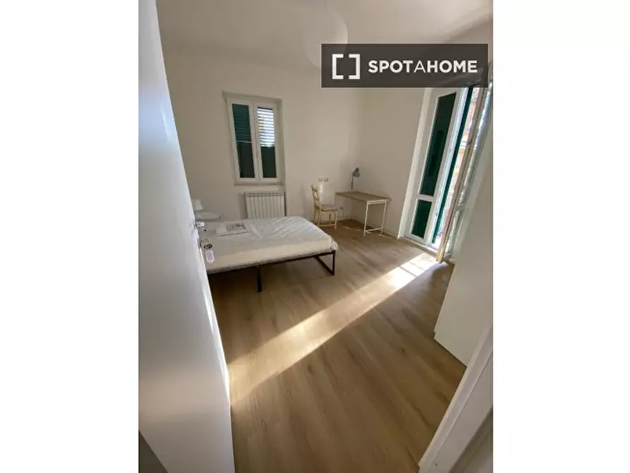 Immagine 3 di Camera condivisa in affitto  in Via Vincenzo Tomassini a Roma