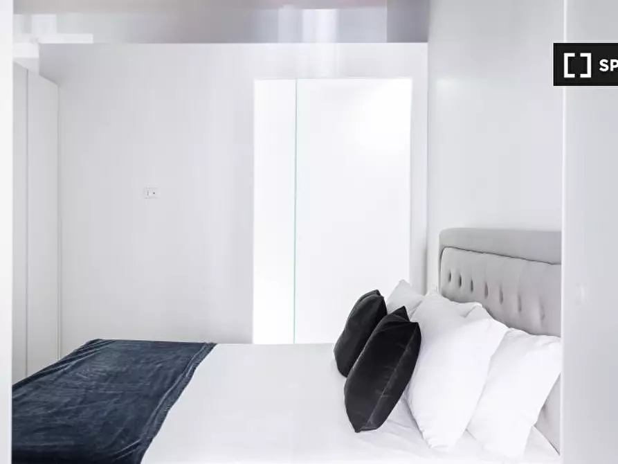 Immagine 12 di Appartamento in affitto  in Via Frattina a Roma