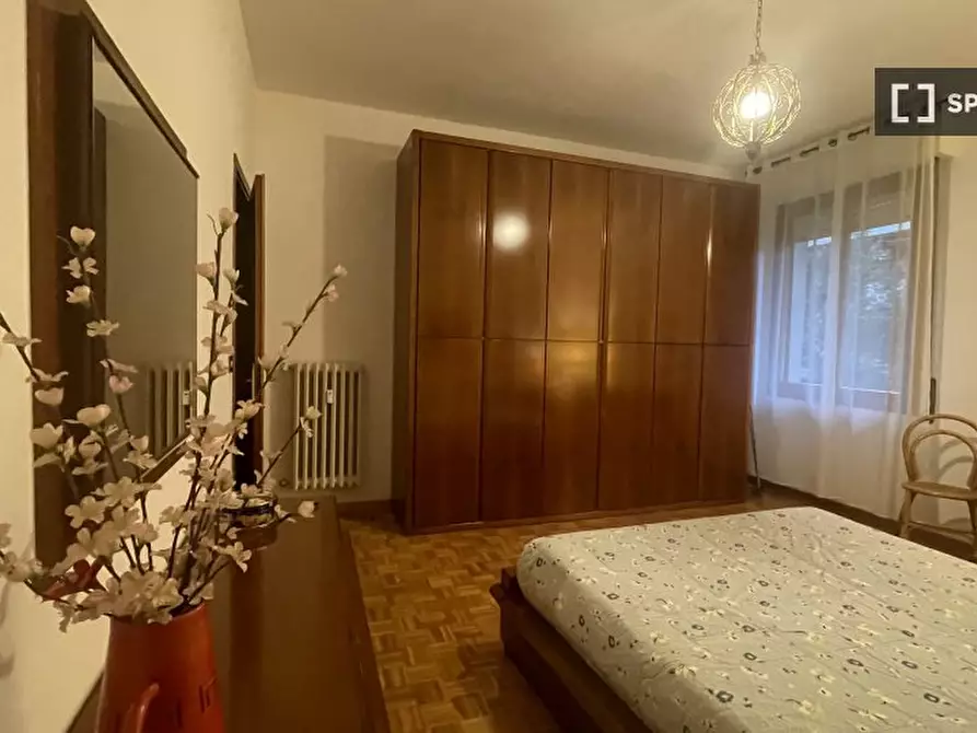 Immagine 5 di Camera condivisa in affitto  in Via Ugo Foscolo a Scandicci