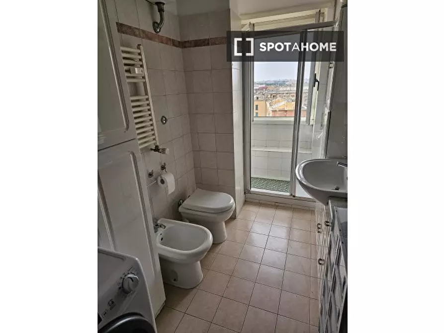 Immagine 5 di Appartamento in affitto  in Viale della Serenissima a Roma