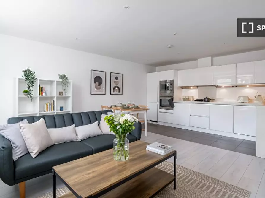 Immagine 9 di Appartamento in affitto  in Wendle Square a Wandsworth