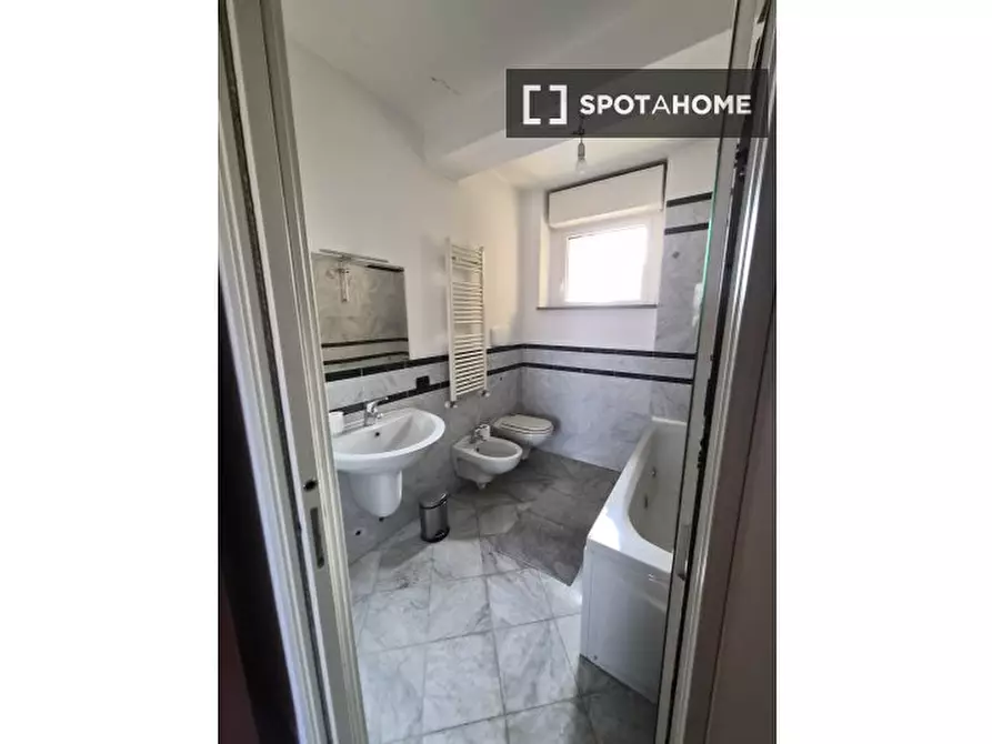 Immagine 6 di Camera condivisa in affitto  in Via Sannio a Milano