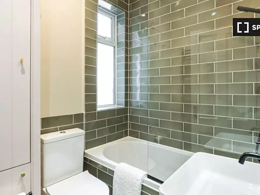 Immagine 8 di Appartamento in affitto  in Ambrose Ave a Barnet