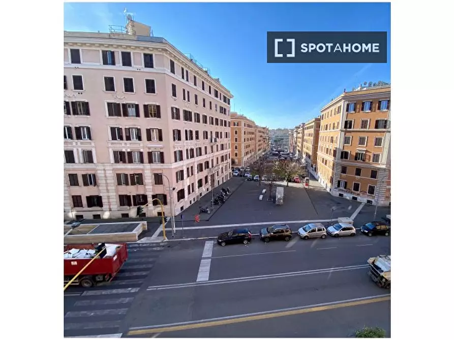 Immagine 5 di Appartamento in affitto  in Via la Spezia a Roma