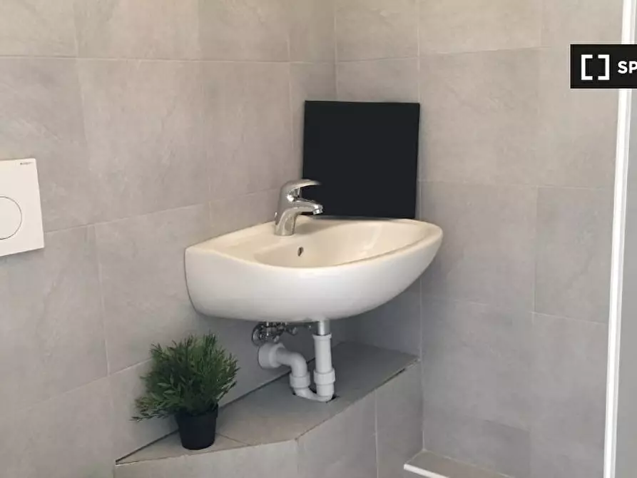 Immagine 4 di Camera condivisa in affitto  in Via Marsala a Trento