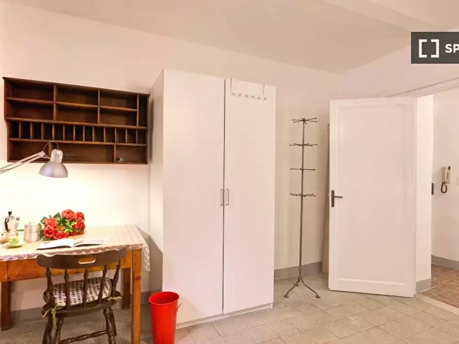 Immagine 5 di Camera condivisa in affitto  in Via delle Brache a Firenze