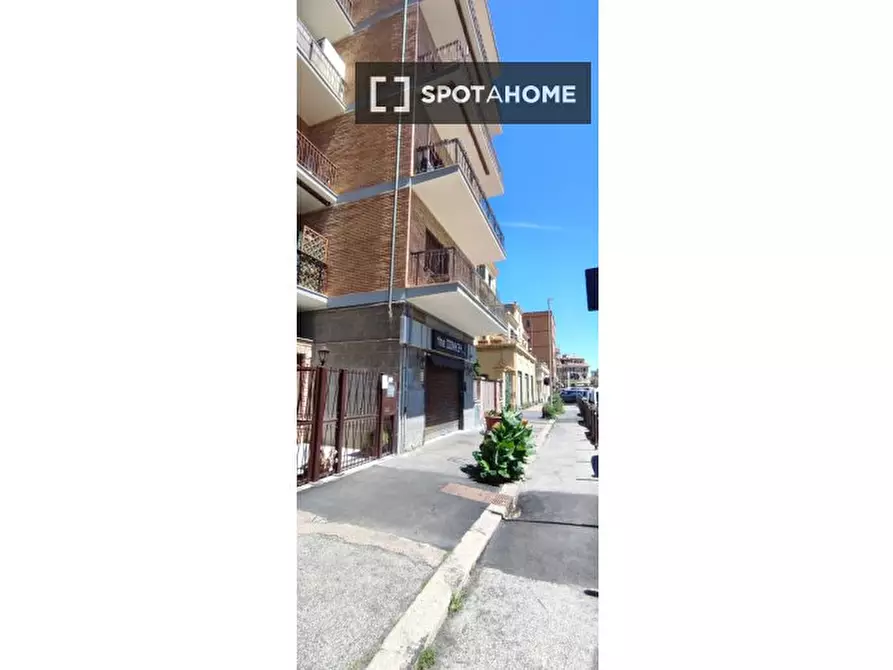 Immagine 2 di Appartamento in affitto  in Via Rutilio Namaziano a Roma