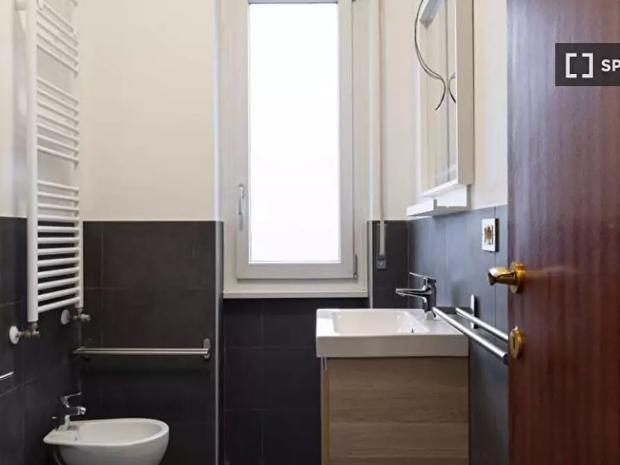 Immagine 18 di Camera condivisa in affitto  in Via Valsugana a Milano