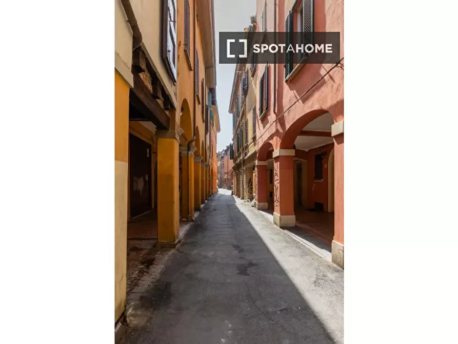 Immagine 16 di Appartamento in affitto  in Via Armando Quadri a Bologna
