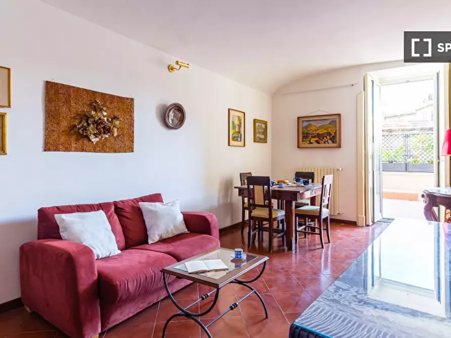 Immagine 1 di Appartamento in affitto  in Vico Santa Maria dell'Aiuto a Napoli